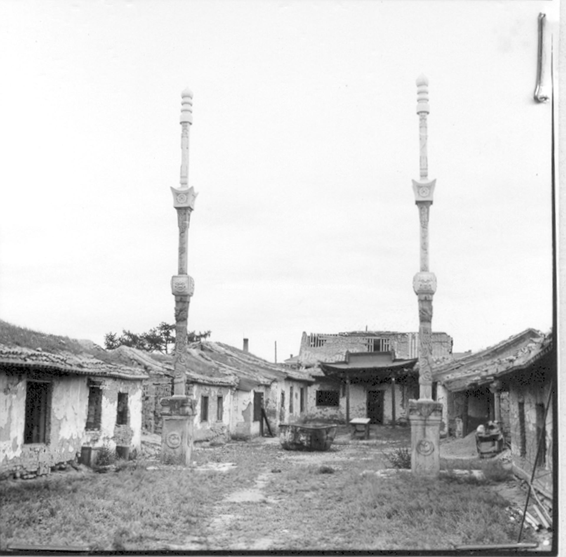 Ruined state of Dari ekh temple. Film Archives K-44811